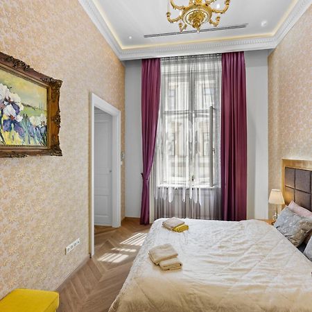 Count Zrinyi Basilica Luxurious Residence ブダペスト エクステリア 写真