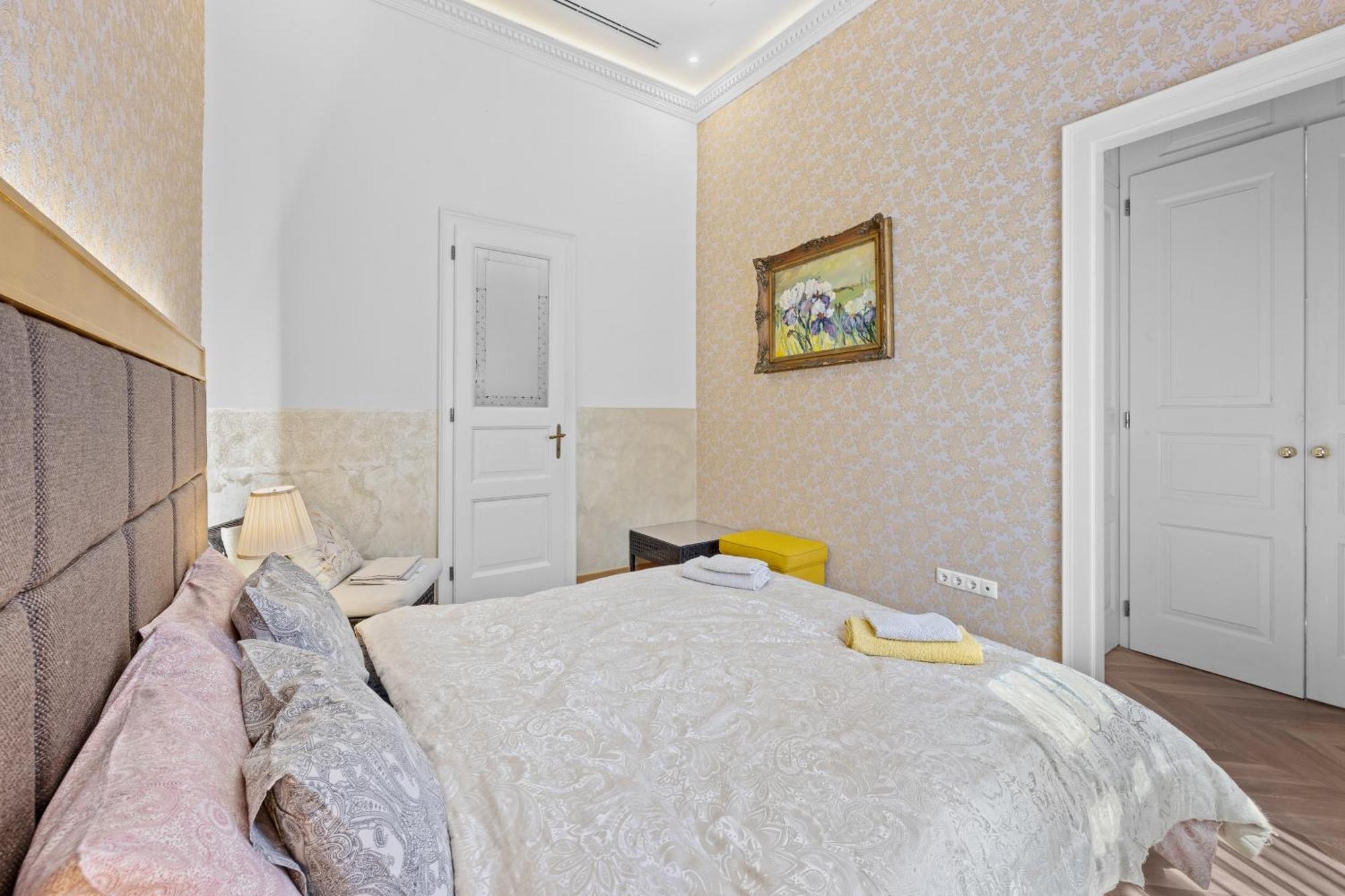 Count Zrinyi Basilica Luxurious Residence ブダペスト エクステリア 写真