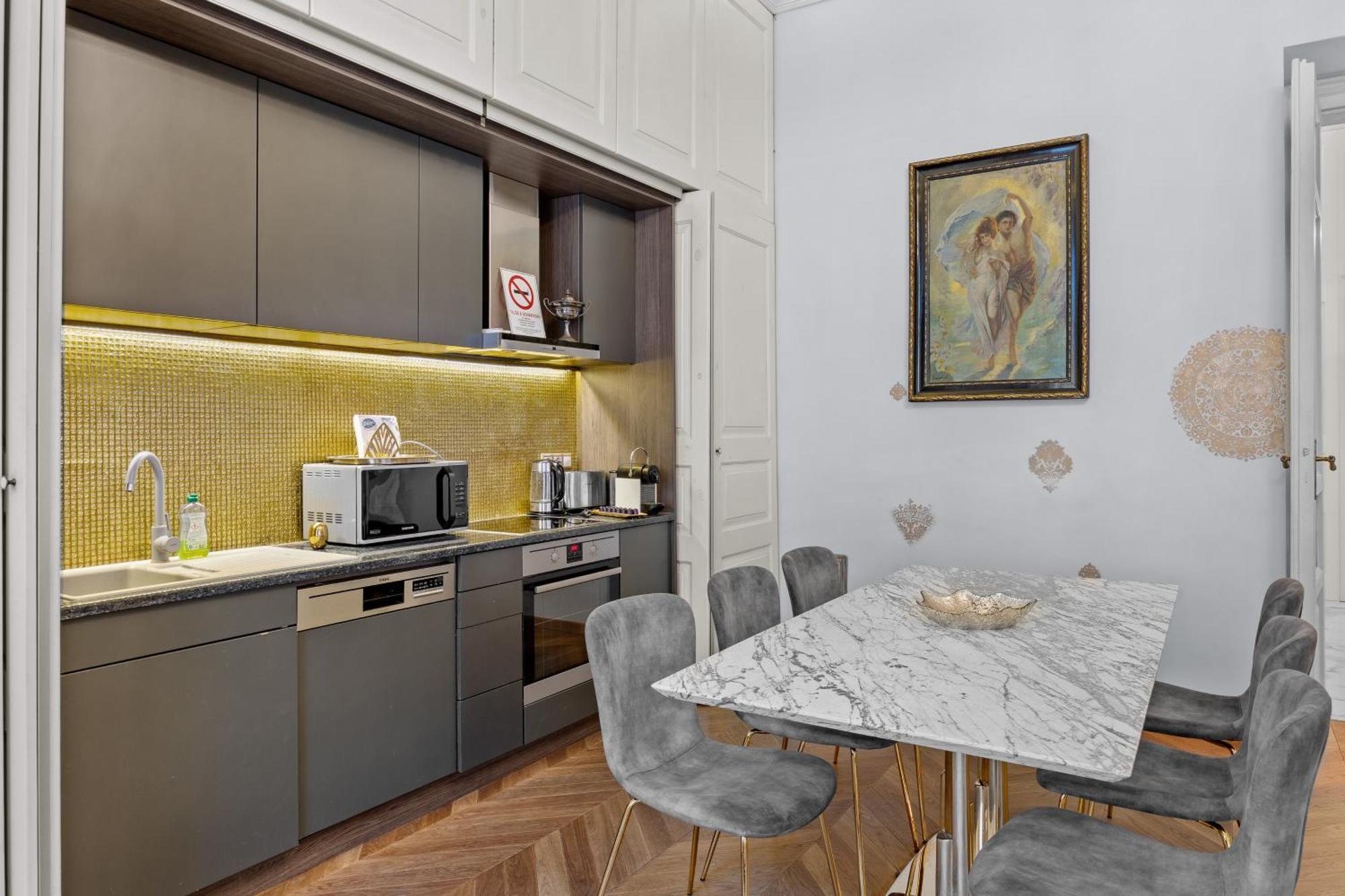 Count Zrinyi Basilica Luxurious Residence ブダペスト エクステリア 写真