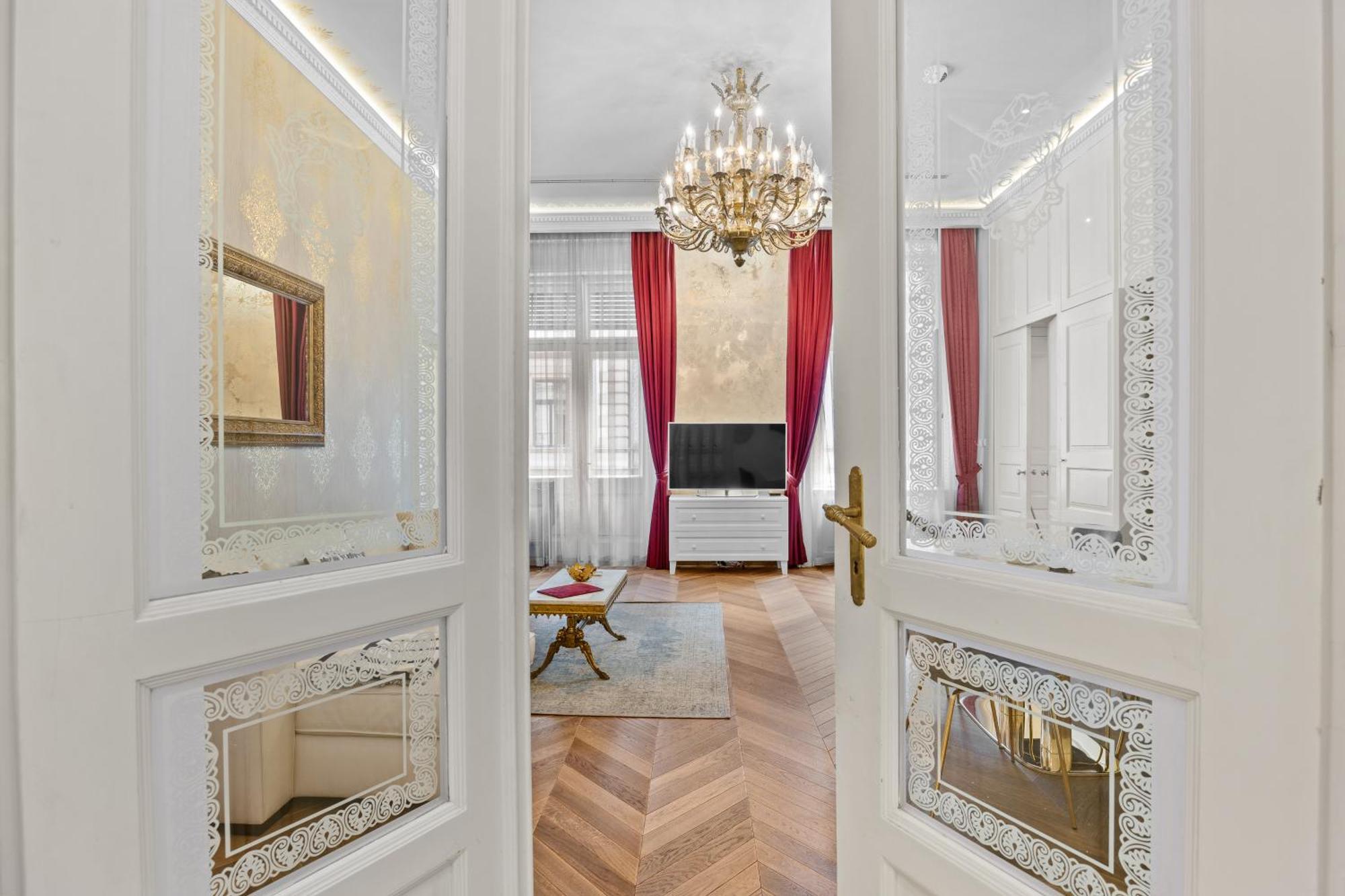 Count Zrinyi Basilica Luxurious Residence ブダペスト エクステリア 写真